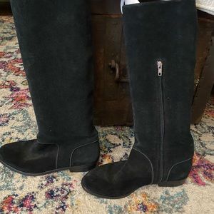 Ugh boots black suede size 9 NWT
